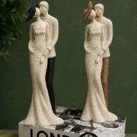 دکوری زوج ایستاده