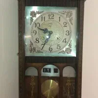 ساعت دیواری قدیمی