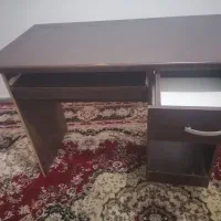 میز کامپیوتر سالم