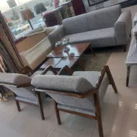 همکار خانوم منشی فروشنده و ادمین اینستاگرام
