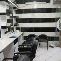 فروش دکور  و صندلی آرایشگاه مردونه