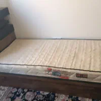 تختخواب یکنفره به همراه تشک