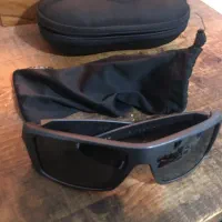 عینک آفتابی اوکلی