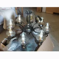 لوستر ۸شاخه دو عدد به همراه دیوارکوب