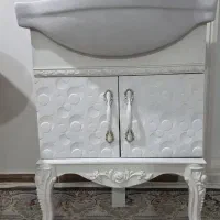 روشویی با کابینت و شیر