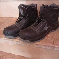 فروش یک جفت کفش کار