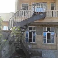 پله گرد و درب لوکس فلزی