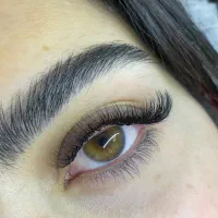 آموزش و خدمات اکستنشن مژه